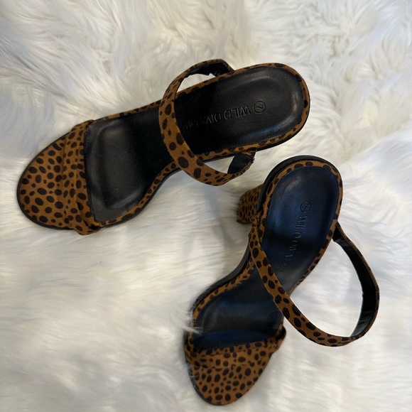 Wild Diva leopard heels - Picture 2 of 3